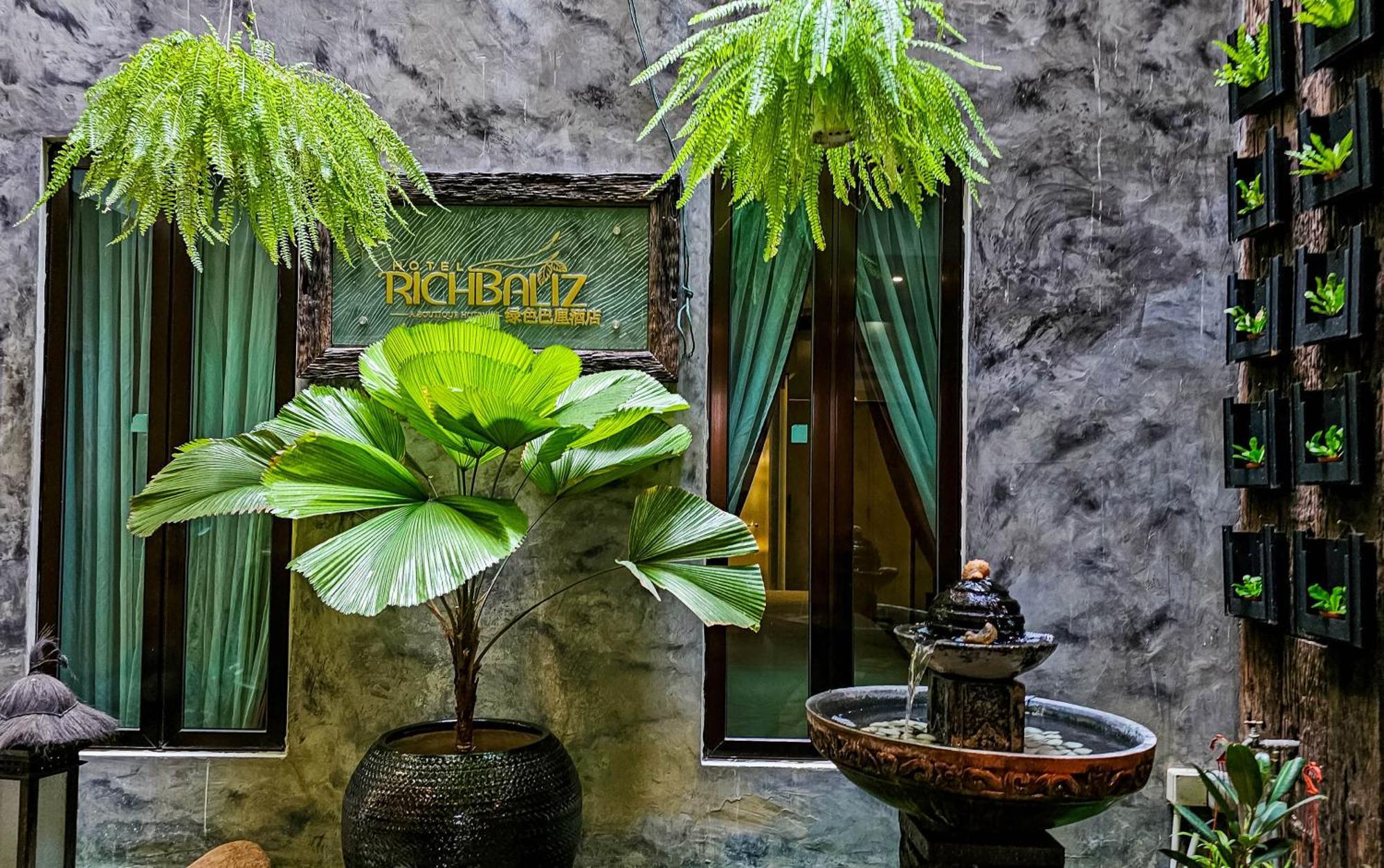 Hotel Richbaliz Selayang Batu-grotten Buitenkant foto