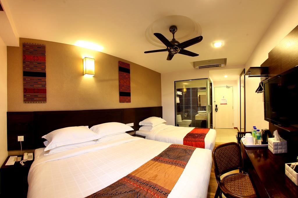 Hotel Richbaliz Selayang Batu-grotten Buitenkant foto